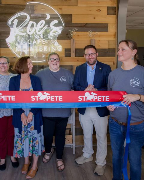 Commissioner Vince Nowicki at the ribbon cutting for Roe&rsquo;s Cafe & Catering in St. Petersburg
